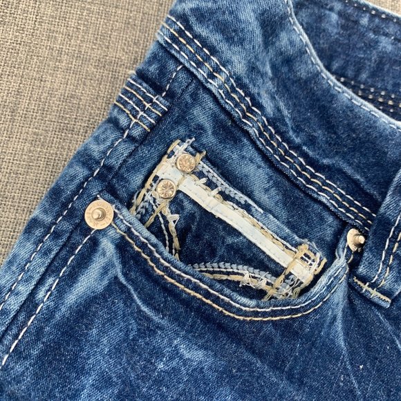 Amethyst Jean Blue Denim Shorts Low Rise Cuffed‎ Acid Washed 98% Cotton Size 3 - Picture 4 of 16